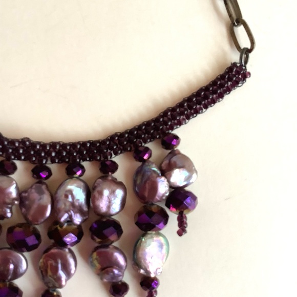Pearl beaded bib waterfall necklace in lavender and purple - Picture 3 of 4